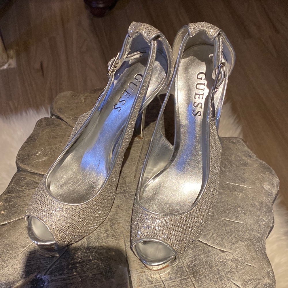 Womens Silver Peep Toe size 5 guess High heels Formal Bridal Black Tie